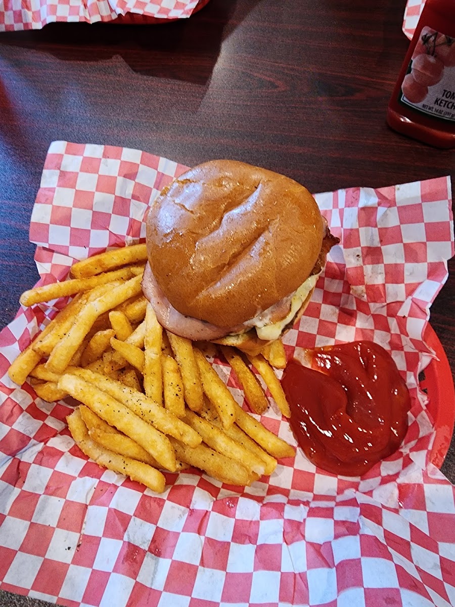 The Friendly Grill And Tavern-8